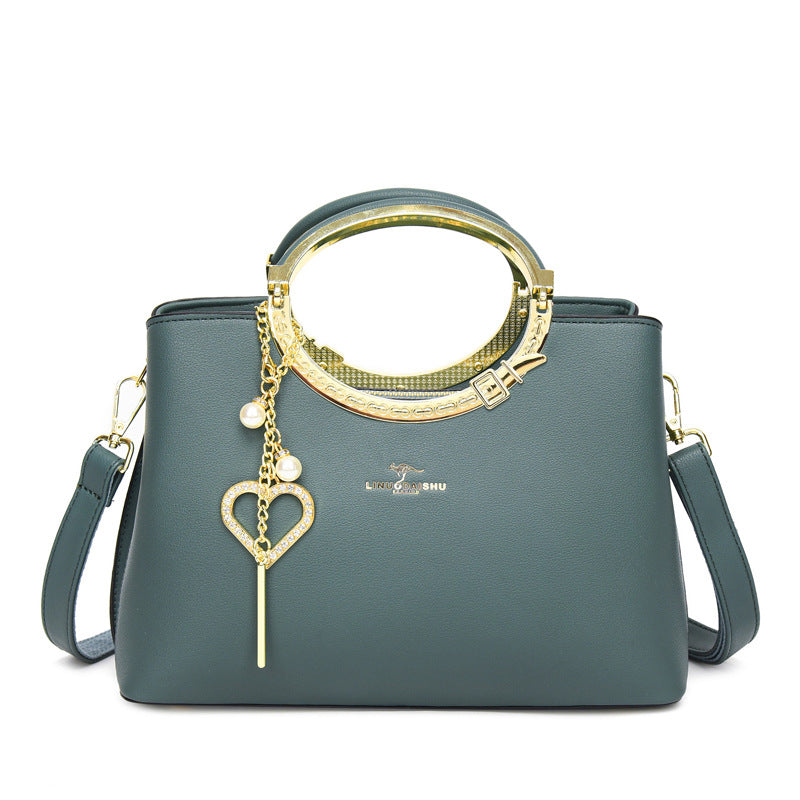 Sac seau tendance avec bandoulière ajustable