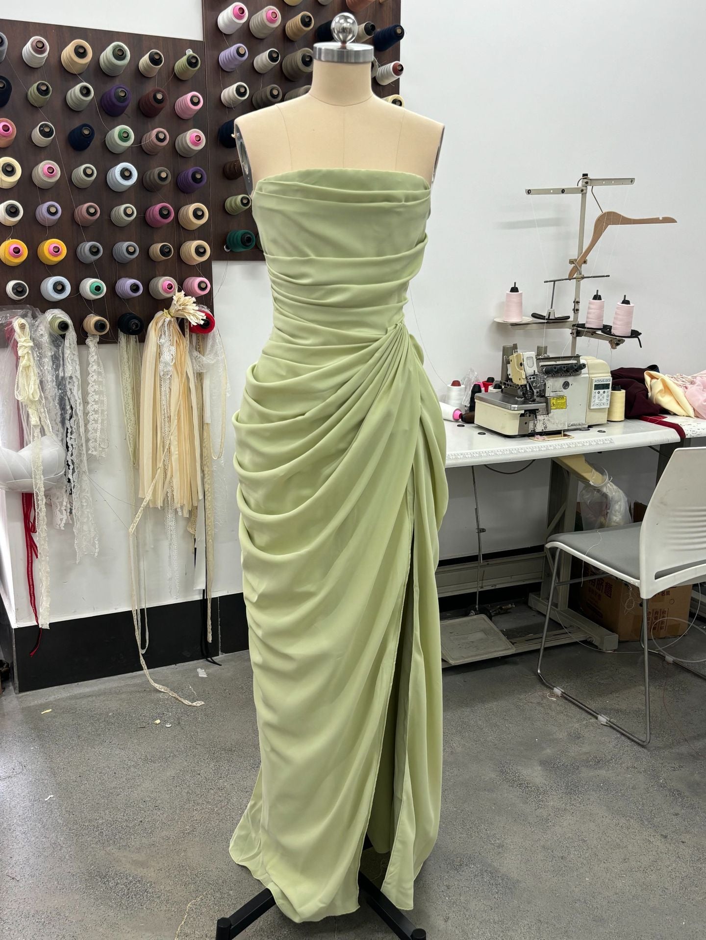 Robe longue bustier sexy à taille froncée avec fente