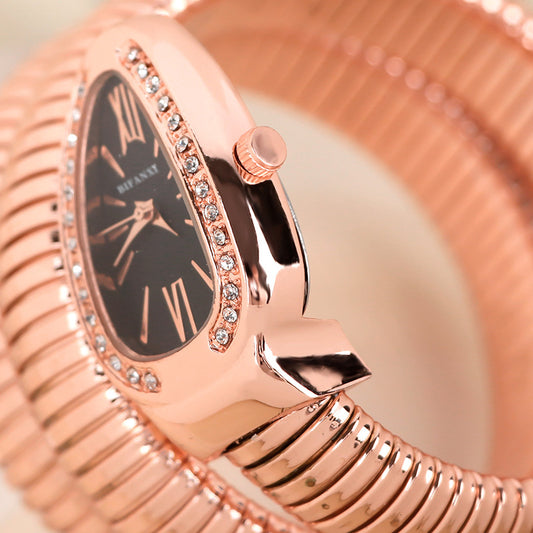 Montre en quartz bracelet serpent à la mode