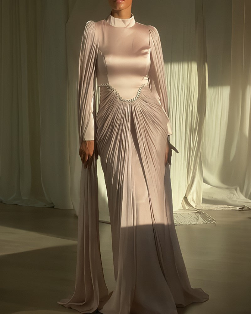 Robe de soirée élégante avec détails en diamant