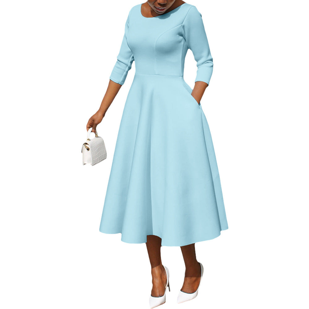 Robe longue pour femmes avec encolure en U et poche à rabat
