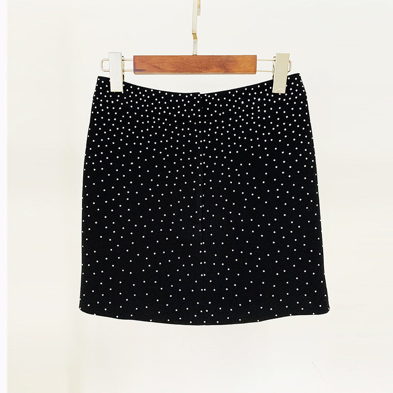 Ensemble blazer et jupe ajusté à strass