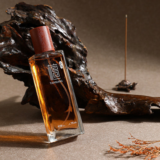 Parfum de santal, fragrance boisée et légère