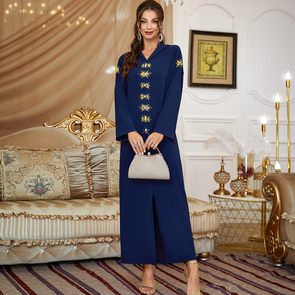 Robe longue à capuche bleu marine faite à la main et ornée de strass