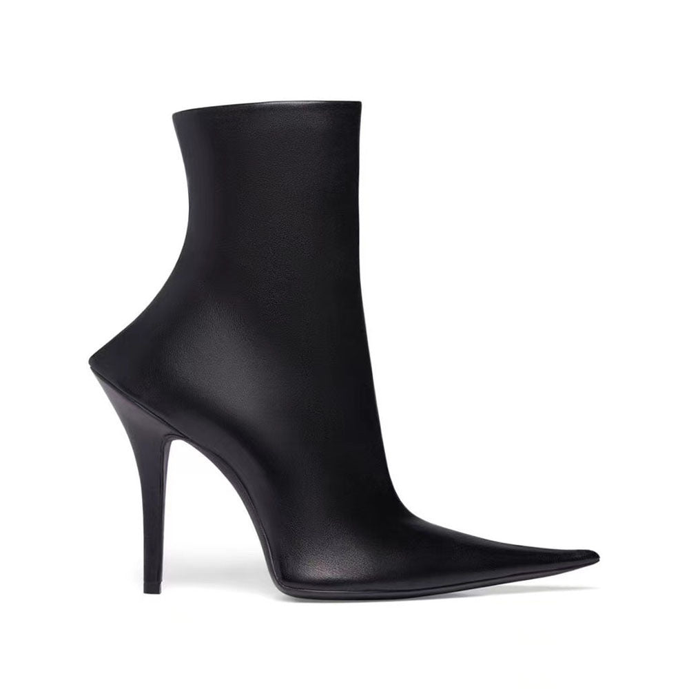 Bottines à talons aiguilles, bout pointu et fermeture éclair latérale