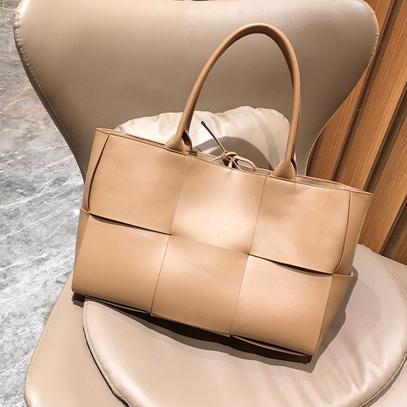 Sac fourre-tout tissé en cuir véritable