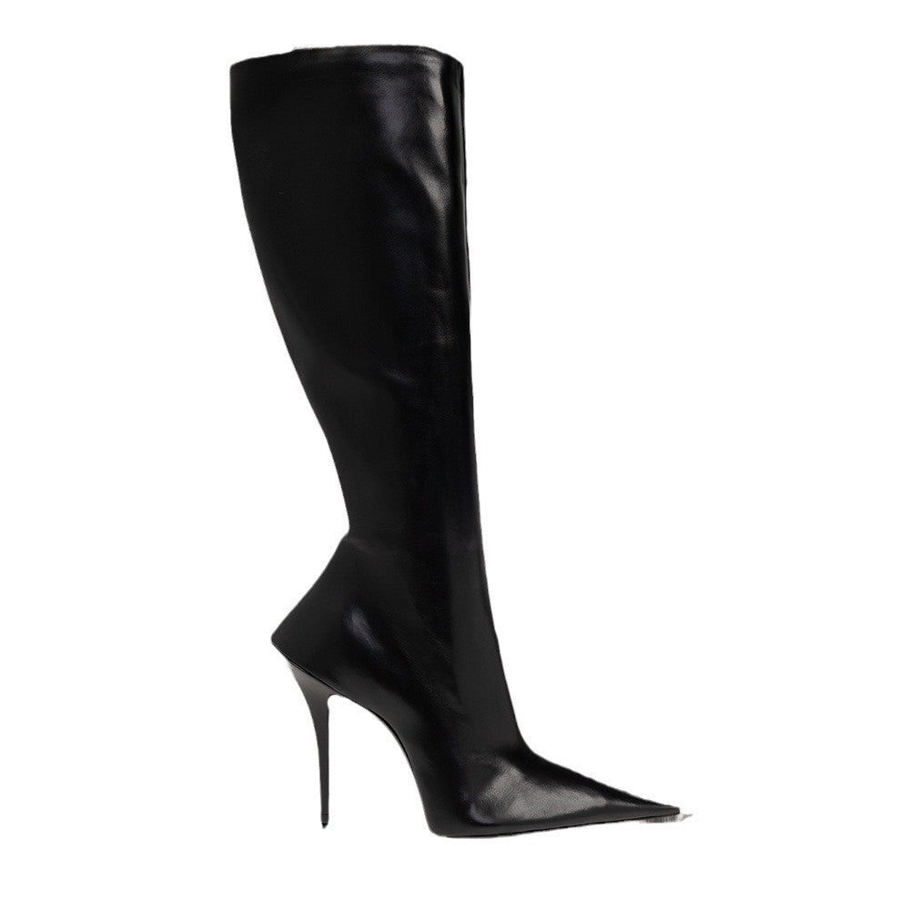 Bottines à talons aiguilles, bout pointu et fermeture éclair latérale