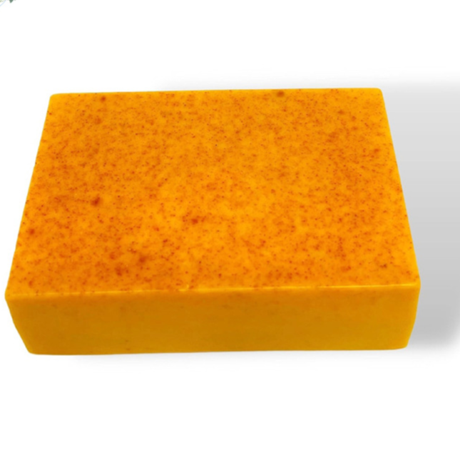 Mousse de savon nettoyant au curcuma