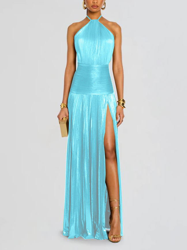 Robe longue métallique plissée à col licou avec fente et dos nu