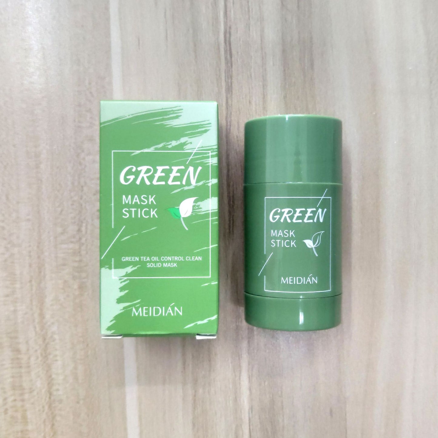 Masque nettoyant solide pour le visage à l'aubergine et au thé vert