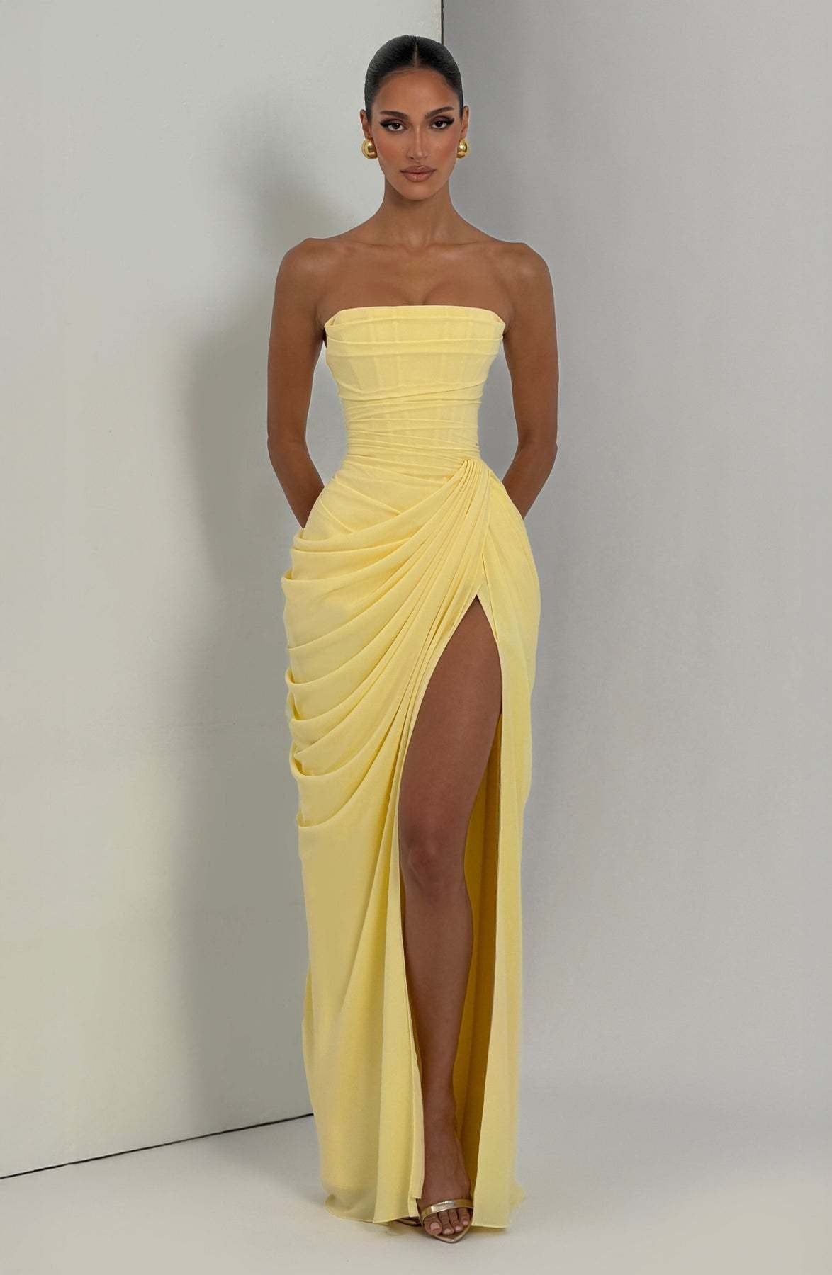 Robe Dos Nu en Dentelle Style Français