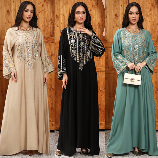 Robe longue brodée pour femmes