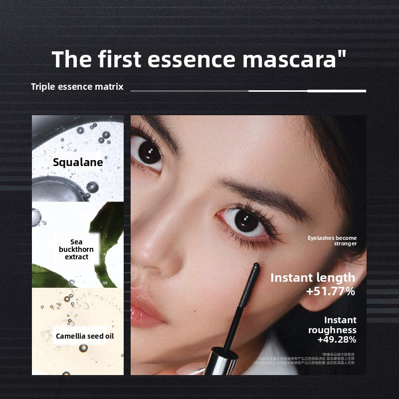 Mascara allongeant et recourbant avec peigne à plumes
