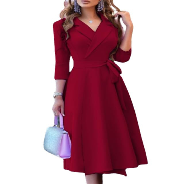 Robe à col de costume imprimé avec ceinture à la taille