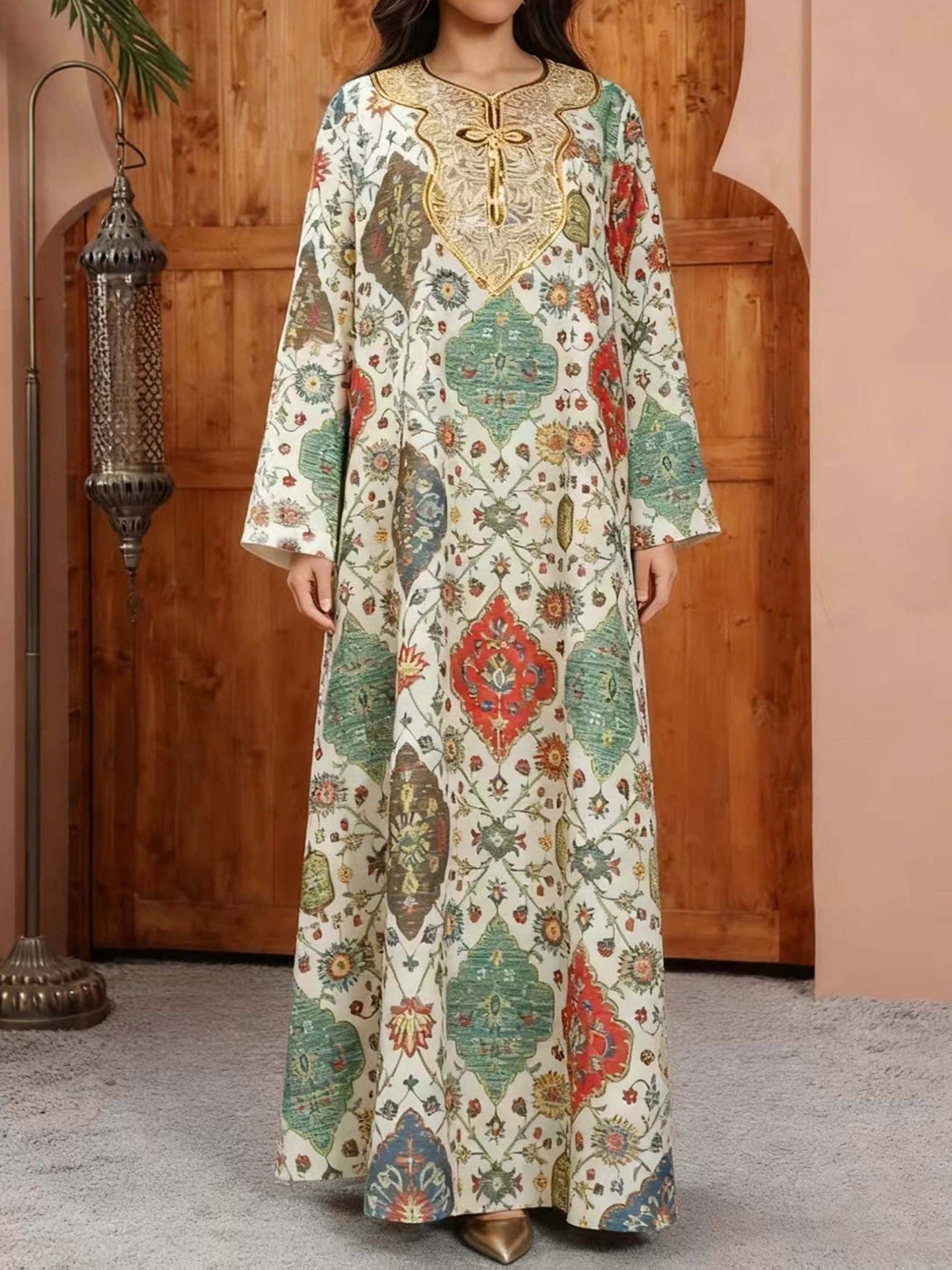 Robe a manches longues brodee a imprime geometrique retro