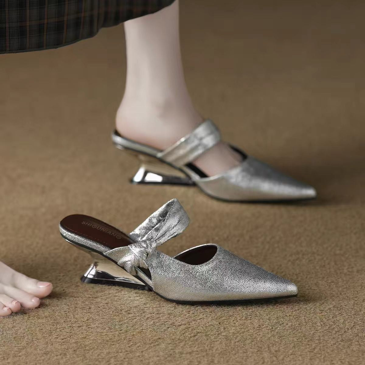 Chaussures :Sandales compensées à enfiler pour femmes