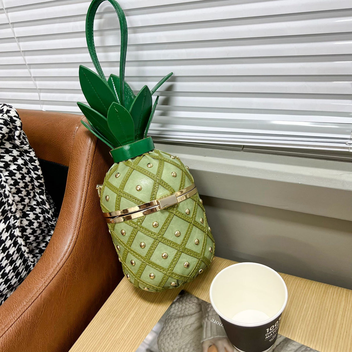 Sac bandoulière en forme d'ananas avec détail de chaîne