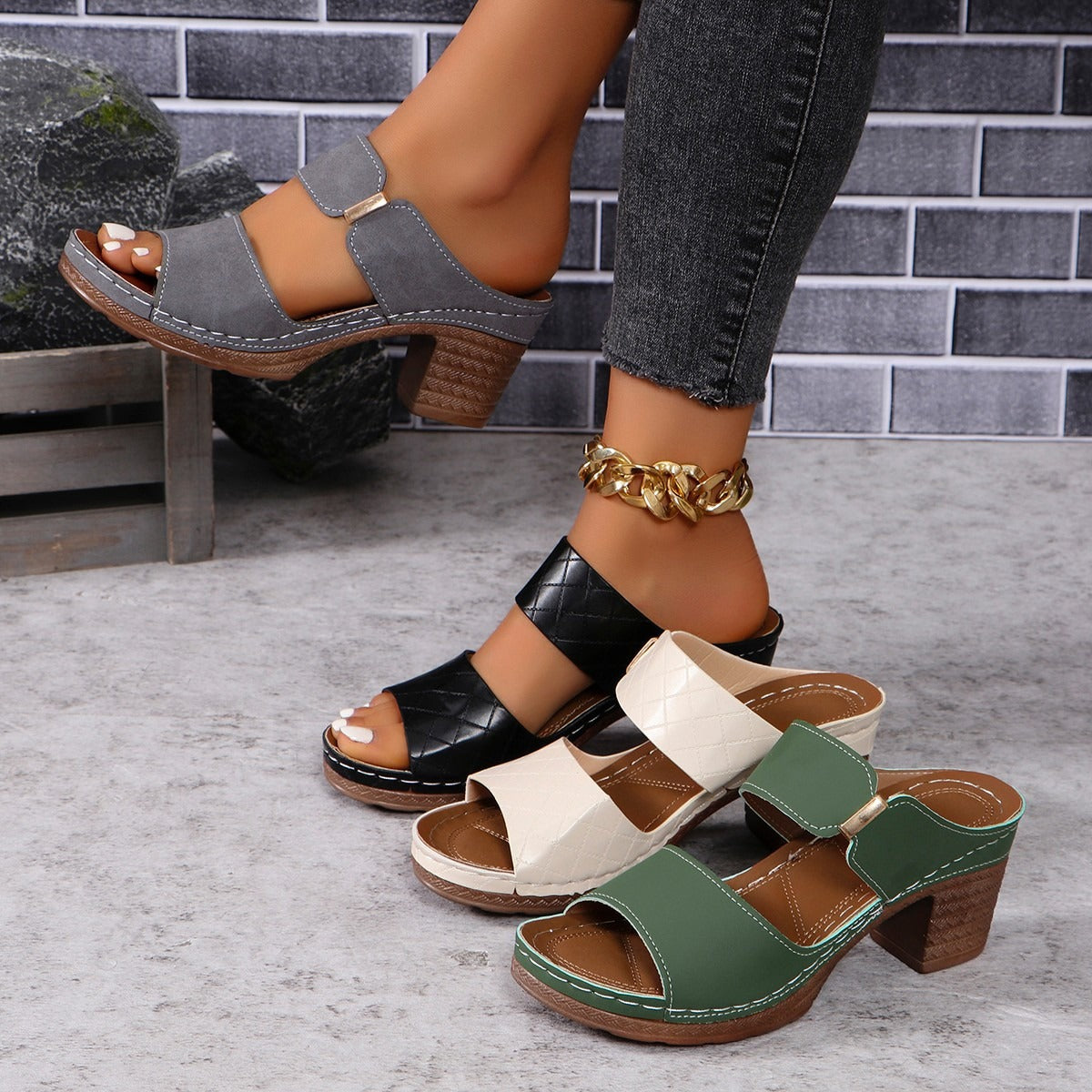 Chaussures :Sandales à talon compensé pour femmes à bout ouvert