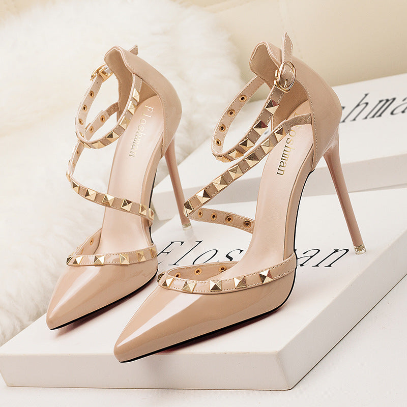 Chaussures :Sandales à talon fin pour femmes
