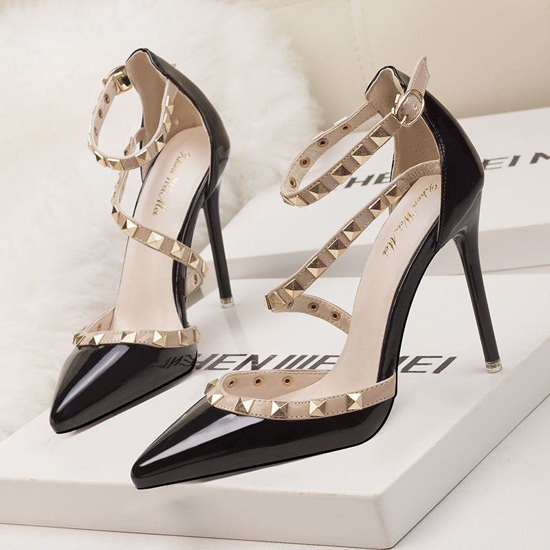 Chaussures :Sandales à talon fin pour femmes