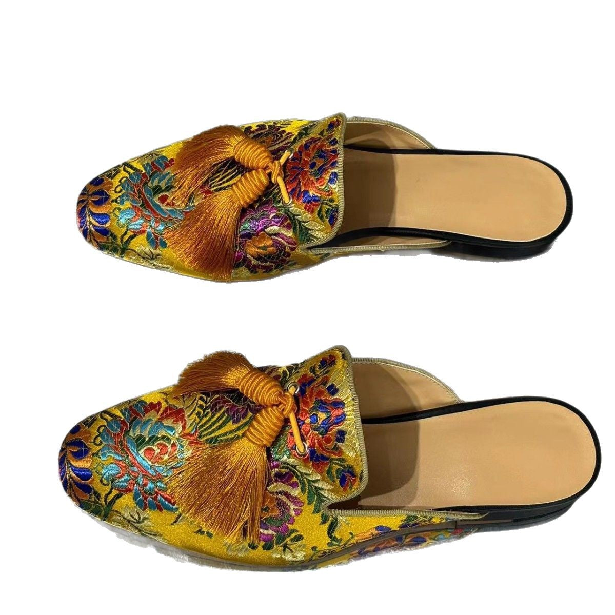 Chaussons pour hommes à pampilles avec broderie et doublure en peau de mouton