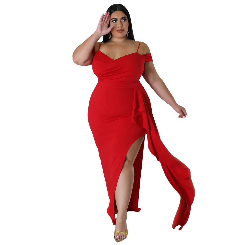 Habit :Robe bustier à volants et fente haute