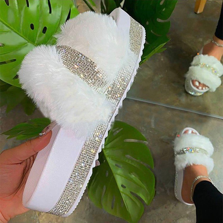 Chaussons à semelles épaisses