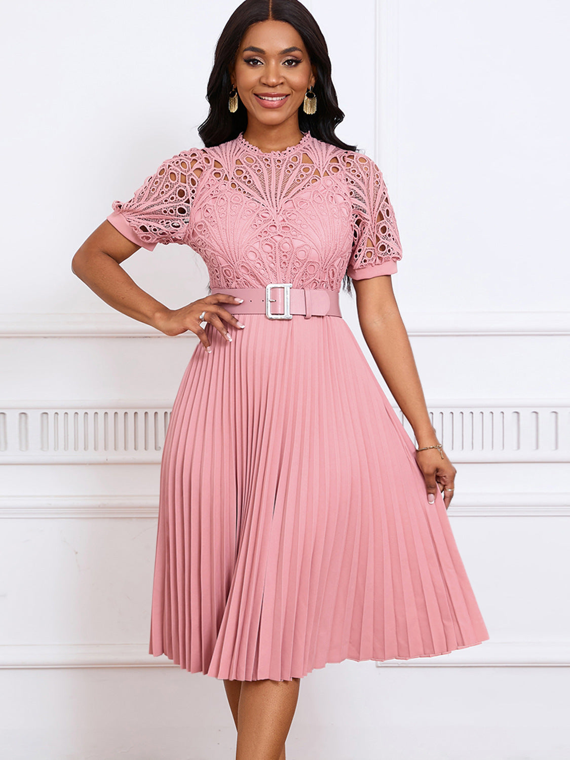 Robe à capuche plissée en dentelle pour femmes