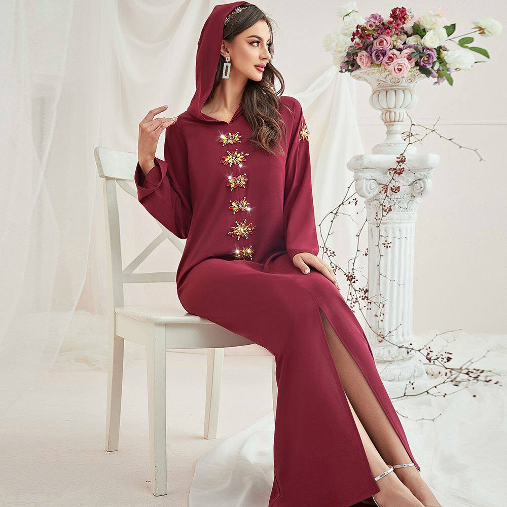 Robe longue à capuche bordeaux
