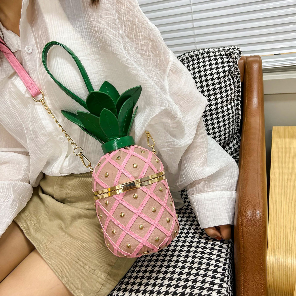Sac bandoulière en forme d'ananas avec détail de chaîne