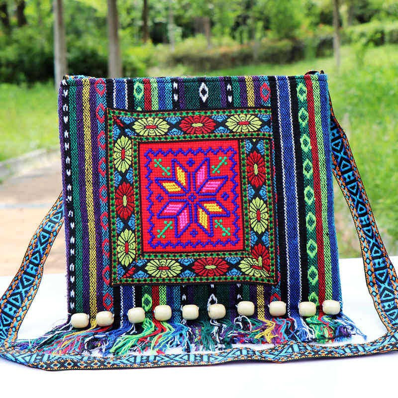 Sac bandoulière ethnique du Yunnan tissé à la main avec broderie