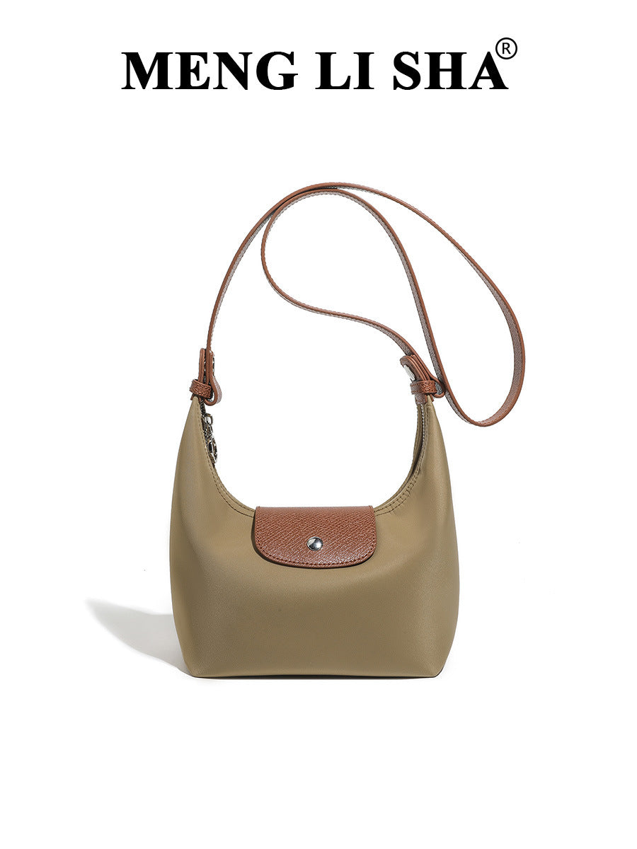 Sac bandoulière en nylon avec fermeture magnétique