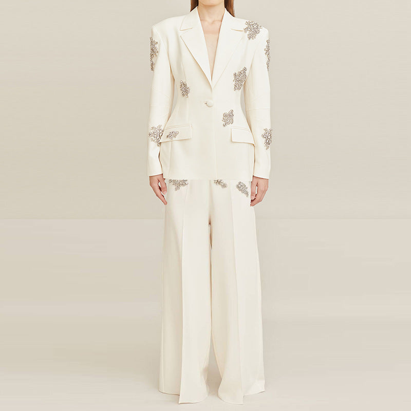 Ensemble blazer à strass perlés et pantalon à jambes larges