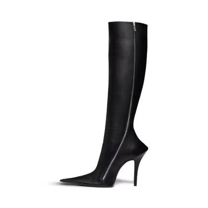 Bottines à talons aiguilles, bout pointu et fermeture éclair latérale