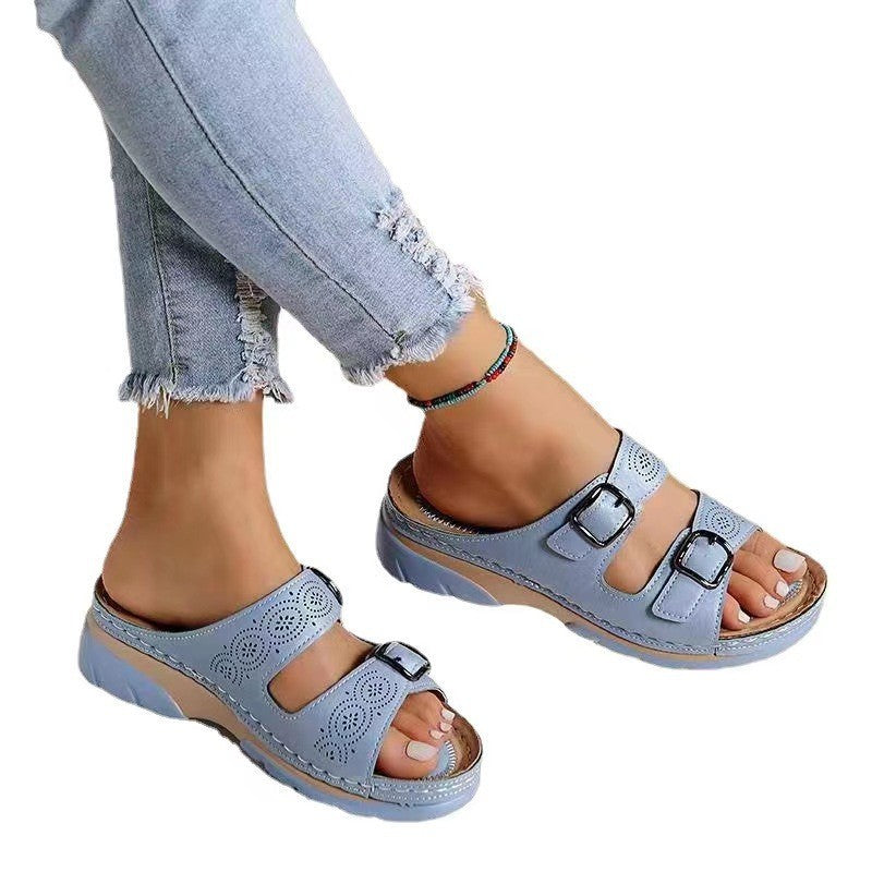 Chaussons pour femmes à semelle épaisse avec boucle et bout rond