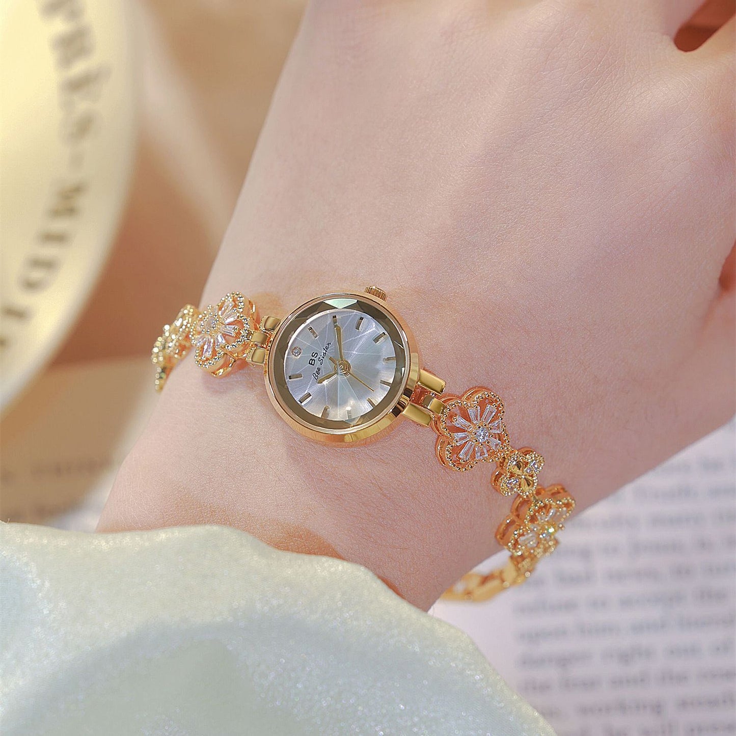 Montre pour femme BS Trèfle à quatre feuilles en zircon