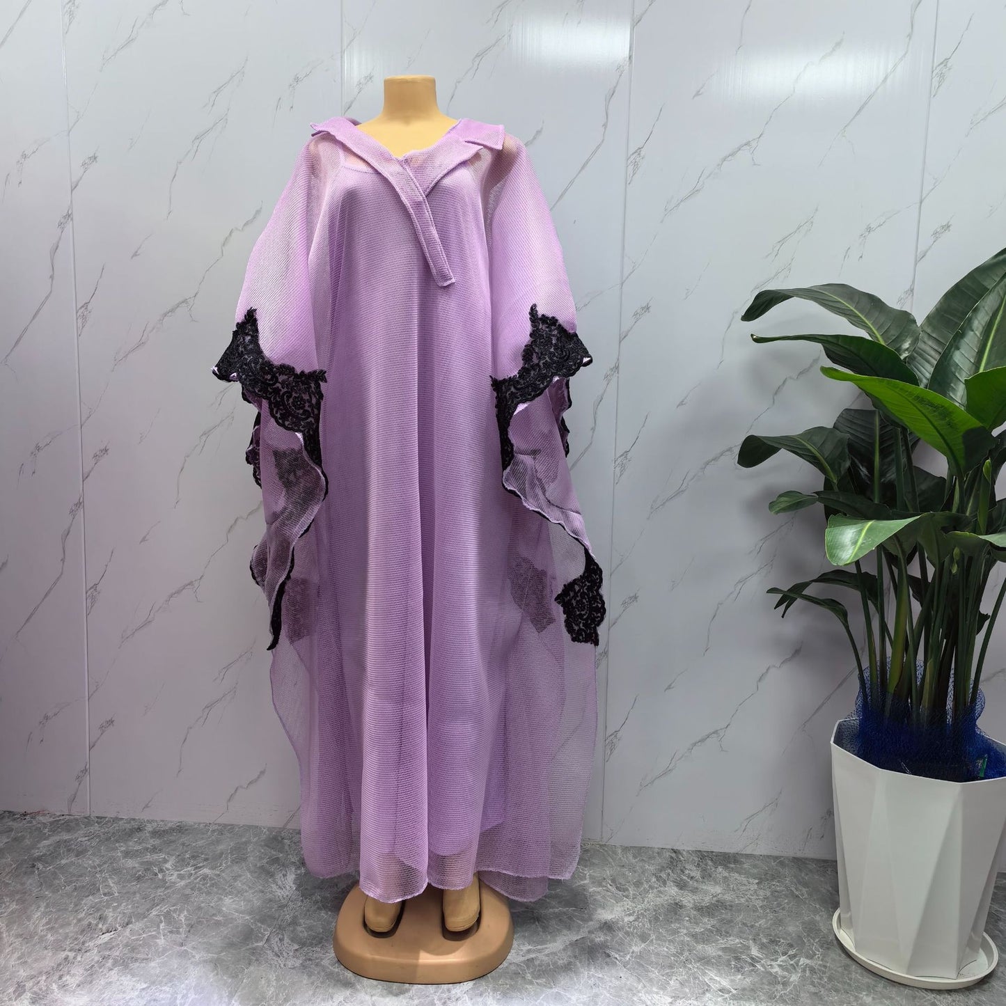 Habit :Robe longue fluide brodée