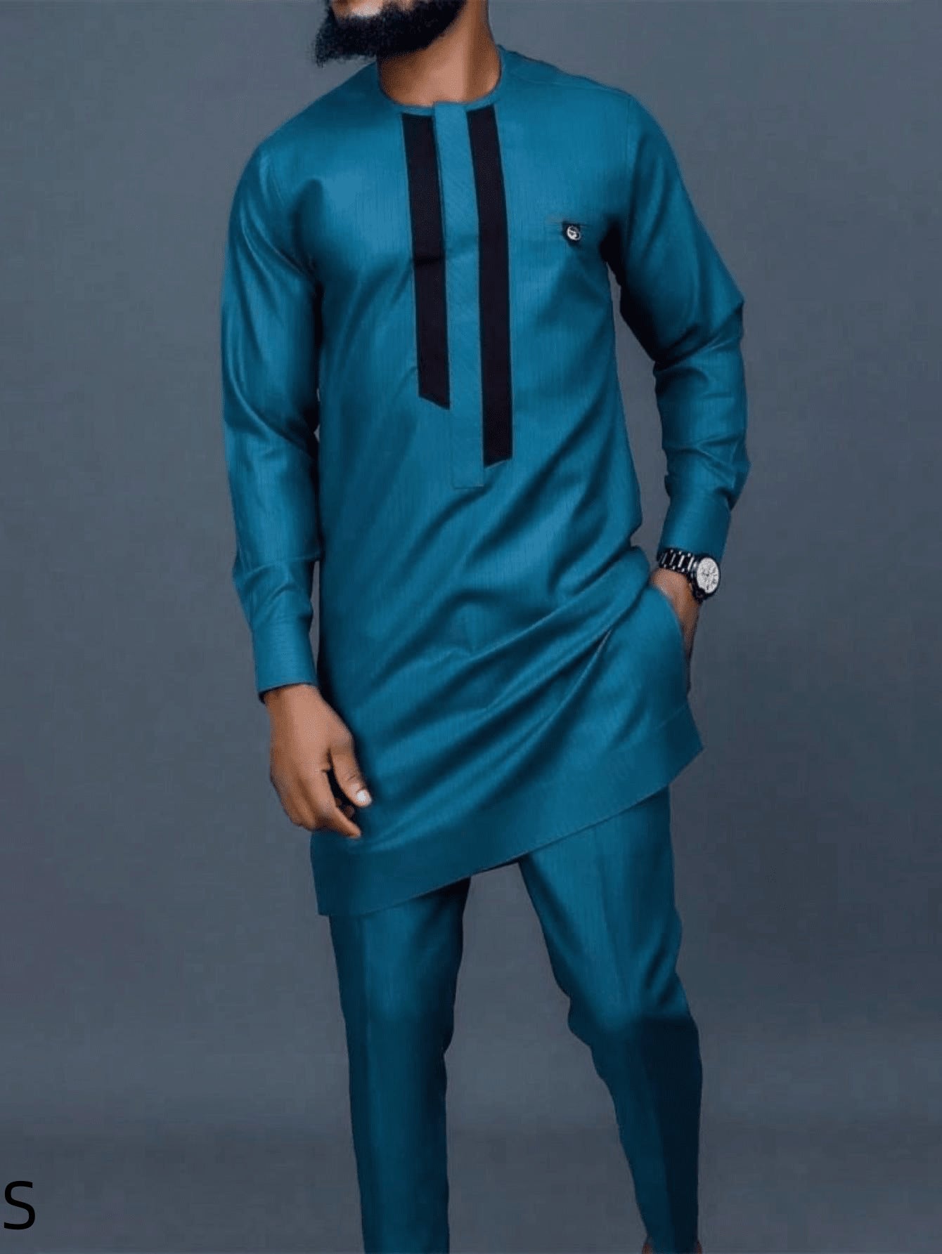 costume pour hommes brodé