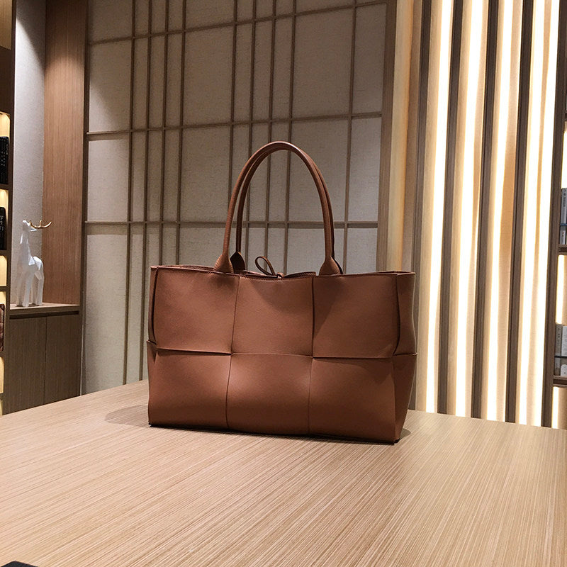 Sac fourre-tout tissé en cuir véritable
