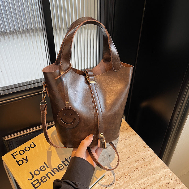 Sac seau rétro texturé