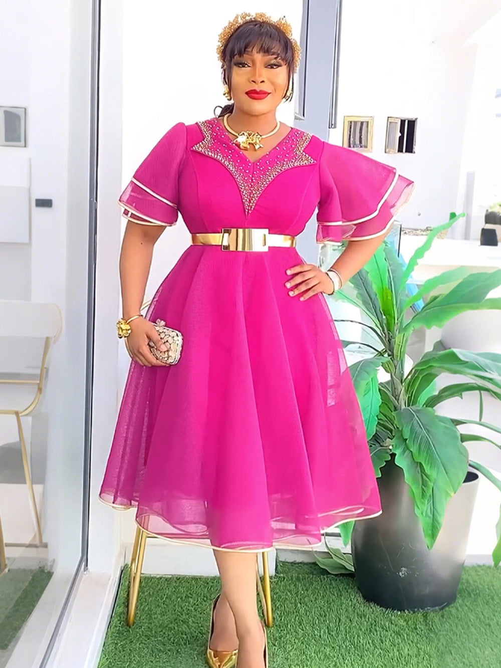 Robe à perles à col en V et taille haute pour femme