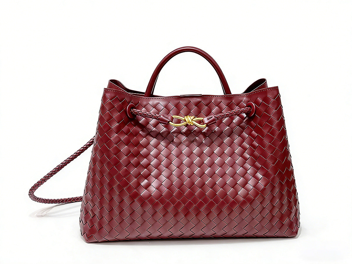 Sac fourre-tout tissé avec boucle en corde métallique