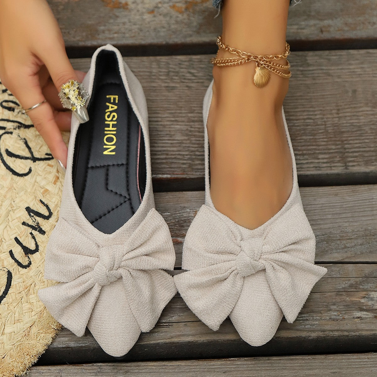 Chaussures plates à bout pointu avec nœud pour femmes