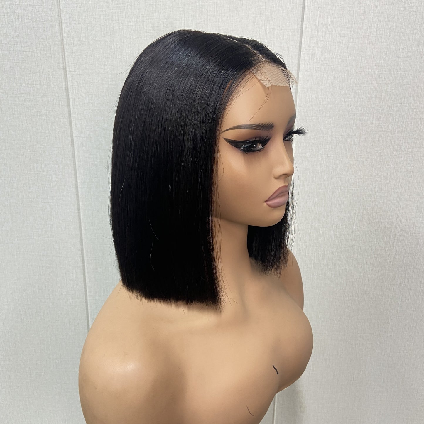 Perruque en cheveux humains de qualité avec dentelle