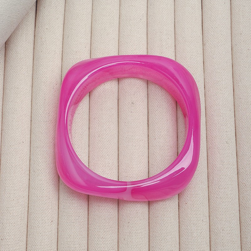 Bracelets en acrylique courbés pour femmes