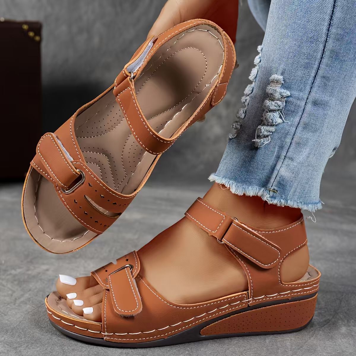 Chaussures :Sandales à scratch style romain pour femmes