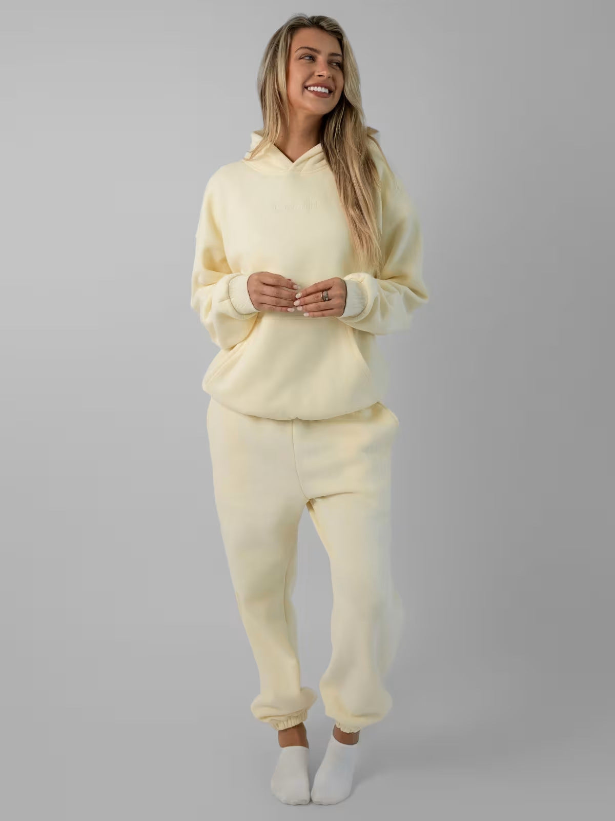 Ensemble sweat à capuche et pantalon doublé en polaire