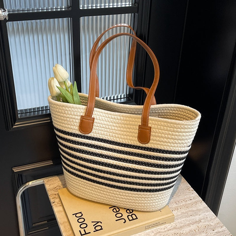 Sac cabas en paille tressée