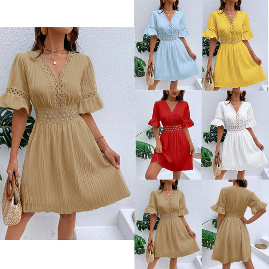 Robe à taille cintrée