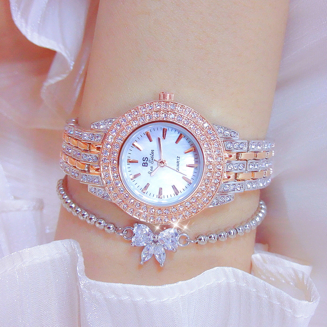 Montre de luxe pour femmes avec cadran en nacre et diamants